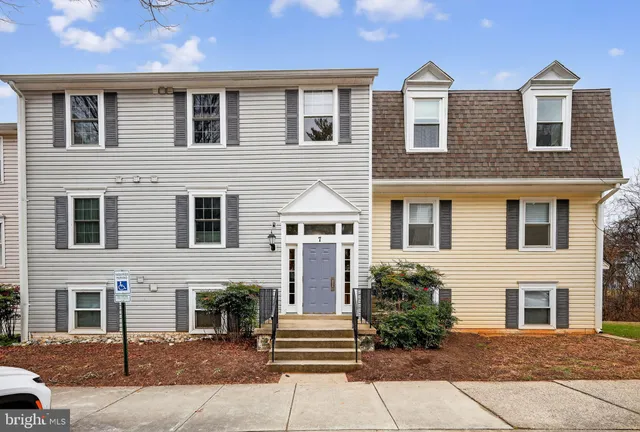 $2,395 | 7 Pickering Court, Unit 7201, Germantown, MD 20874