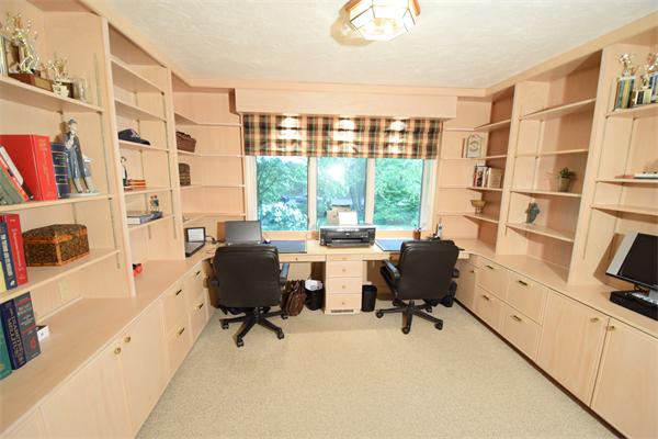 7 Solomon Pierce Road Lexington, MA 02420 - Photo 11 of 30 Gallery Image 11