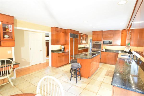 7 Solomon Pierce Road Lexington, MA 02420 - Photo 6 of 30 Gallery Image 6
