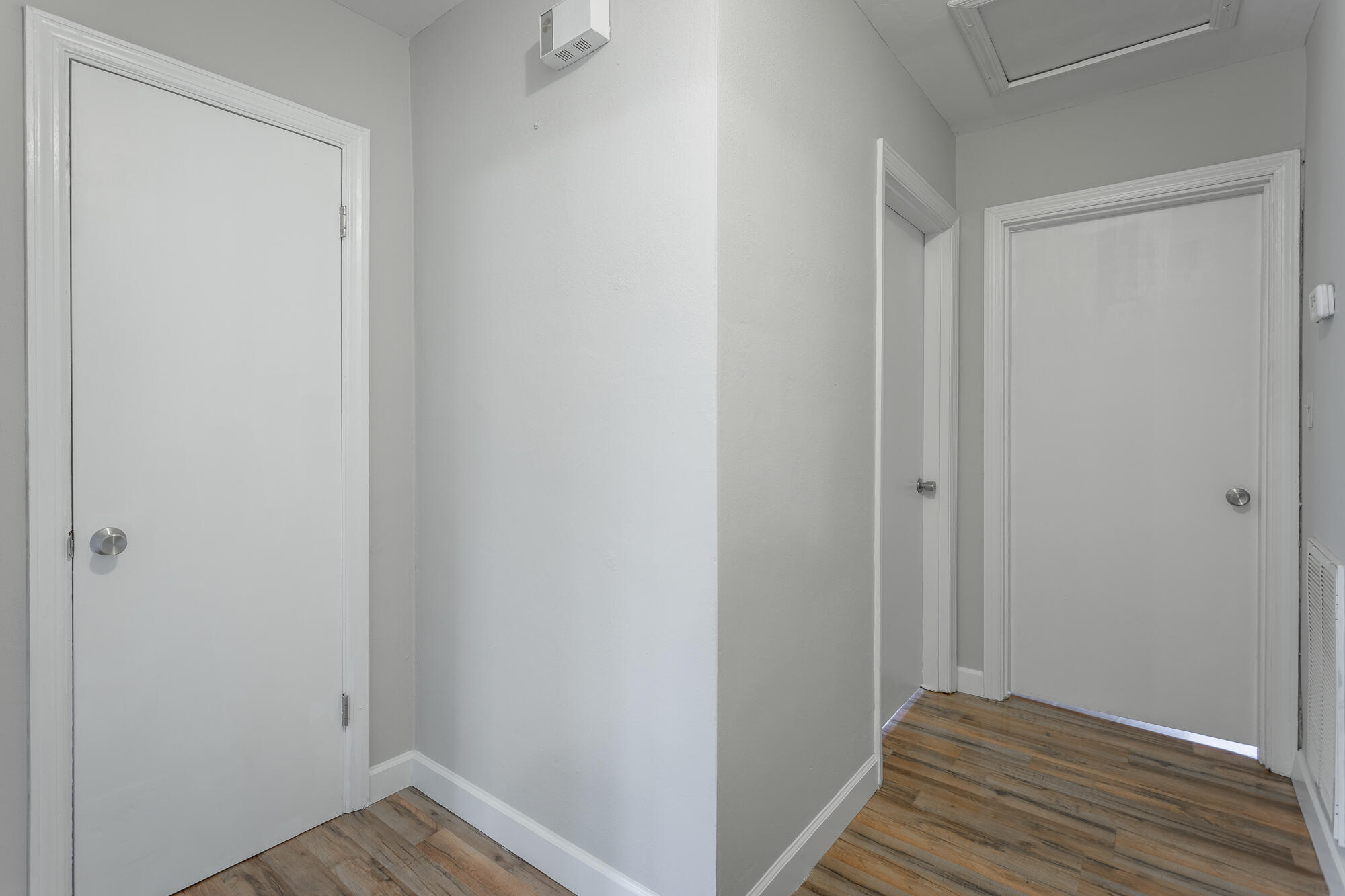 1119 Fernway Road Chattanooga, TN 37405 - Photo 22 of 53 Hallway