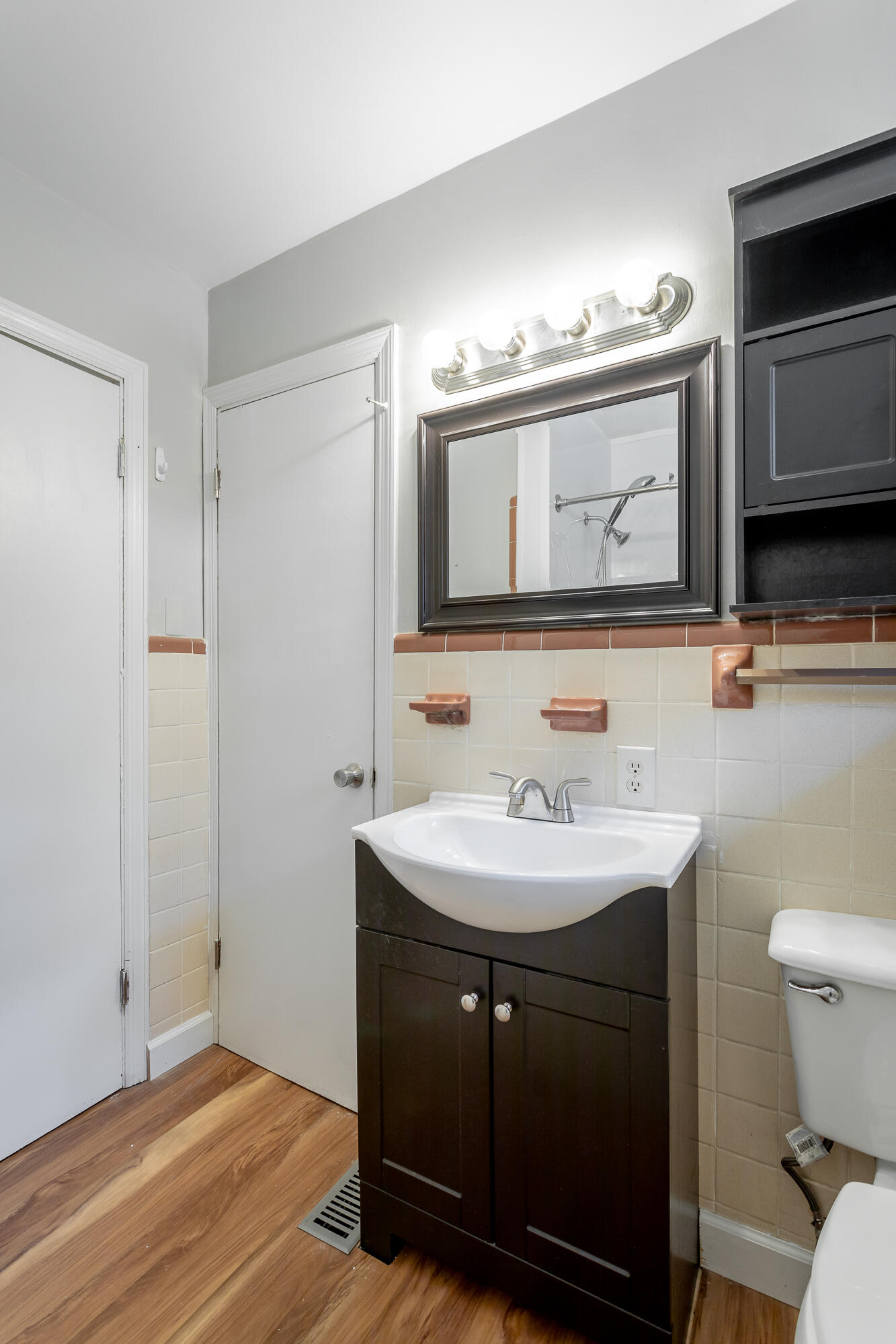 1119 Fernway Road Chattanooga, TN 37405 - Photo 32 of 53 Full Bath