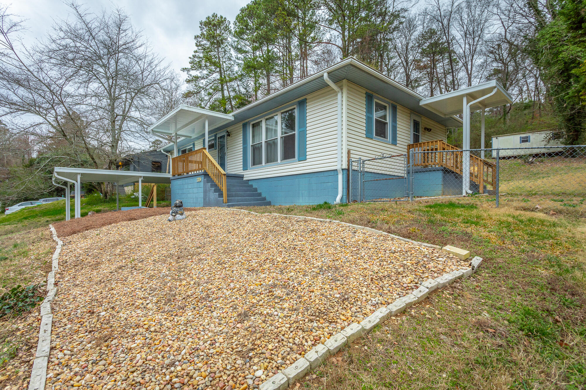 1119 Fernway Road Chattanooga, TN 37405 - Photo 49 of 53 Side Front View