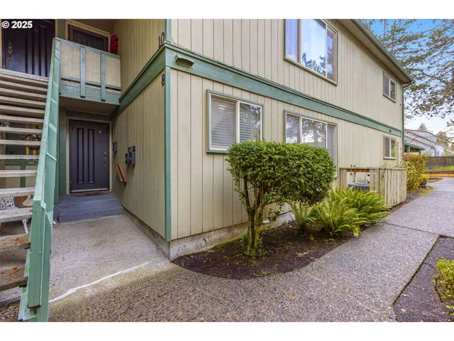 $309,900 | 600 Cherry Drive, Unit 8, Eugene, OR 97401
