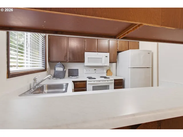 $309,900 | 600 Cherry Drive, Unit 8, Eugene, OR 97401