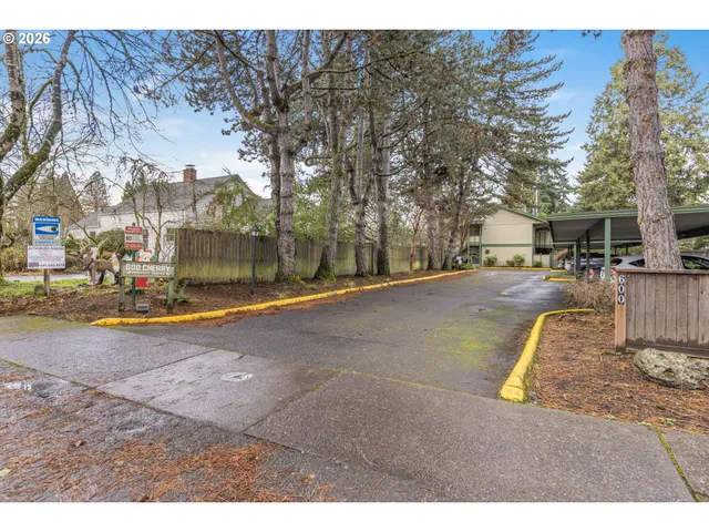 $309,900 | 600 Cherry Drive, Unit 8, Eugene, OR 97401