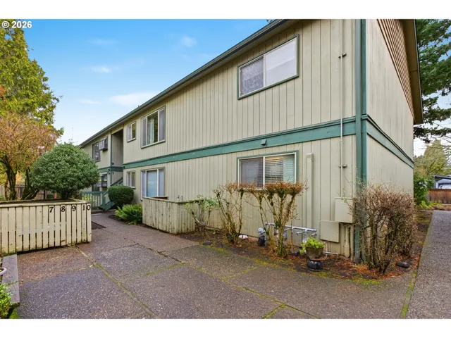 $309,900 | 600 Cherry Drive, Unit 8, Eugene, OR 97401