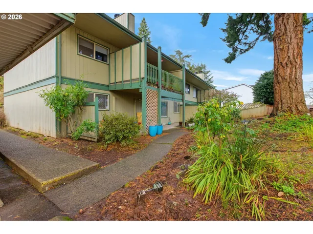 $309,900 | 600 Cherry Drive, Unit 8, Eugene, OR 97401
