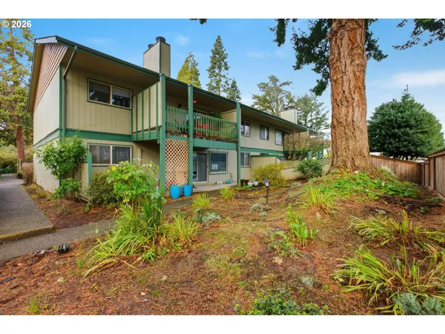 $309,900 | 600 Cherry Drive, Unit 8, Eugene, OR 97401