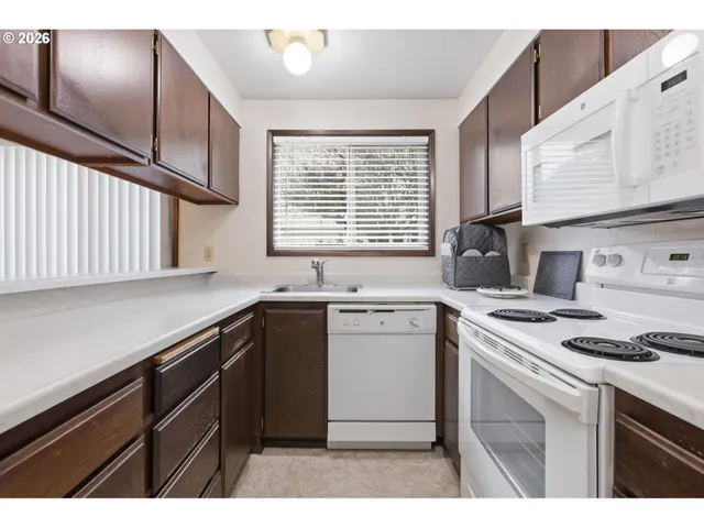 $309,900 | 600 Cherry Drive, Unit 8, Eugene, OR 97401