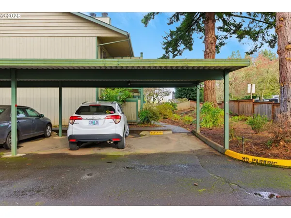 $299,900 | 600 Cherry Drive, Unit 8, Eugene, OR 97401