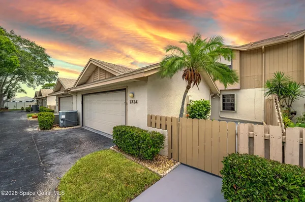 $259,900 | 1214 Island Green Drive Northeast, Unit B39, Palm Bay, FL 32905