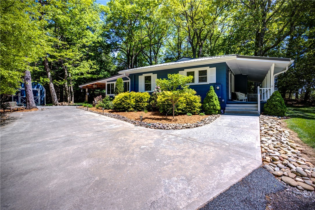 1010 Rash Road Glade Valley, NC 28627 - Photo 8 of 50