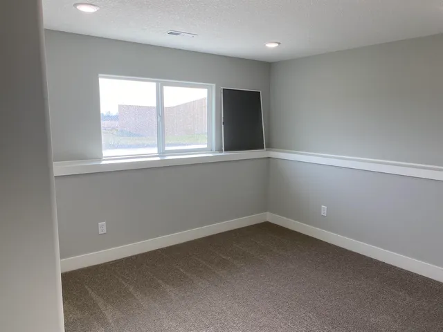 $334,750 | 8593 East Cherrywood Court, Bel Aire, KS 67226