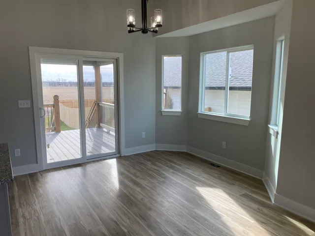 $334,750 | 8593 East Cherrywood Court, Bel Aire, KS 67226