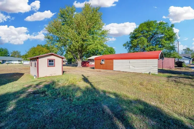 $140,000 | 523 W Avenue East, Caldwell, KS 67022