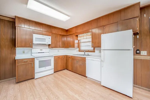 $140,000 | 523 W Avenue East, Caldwell, KS 67022