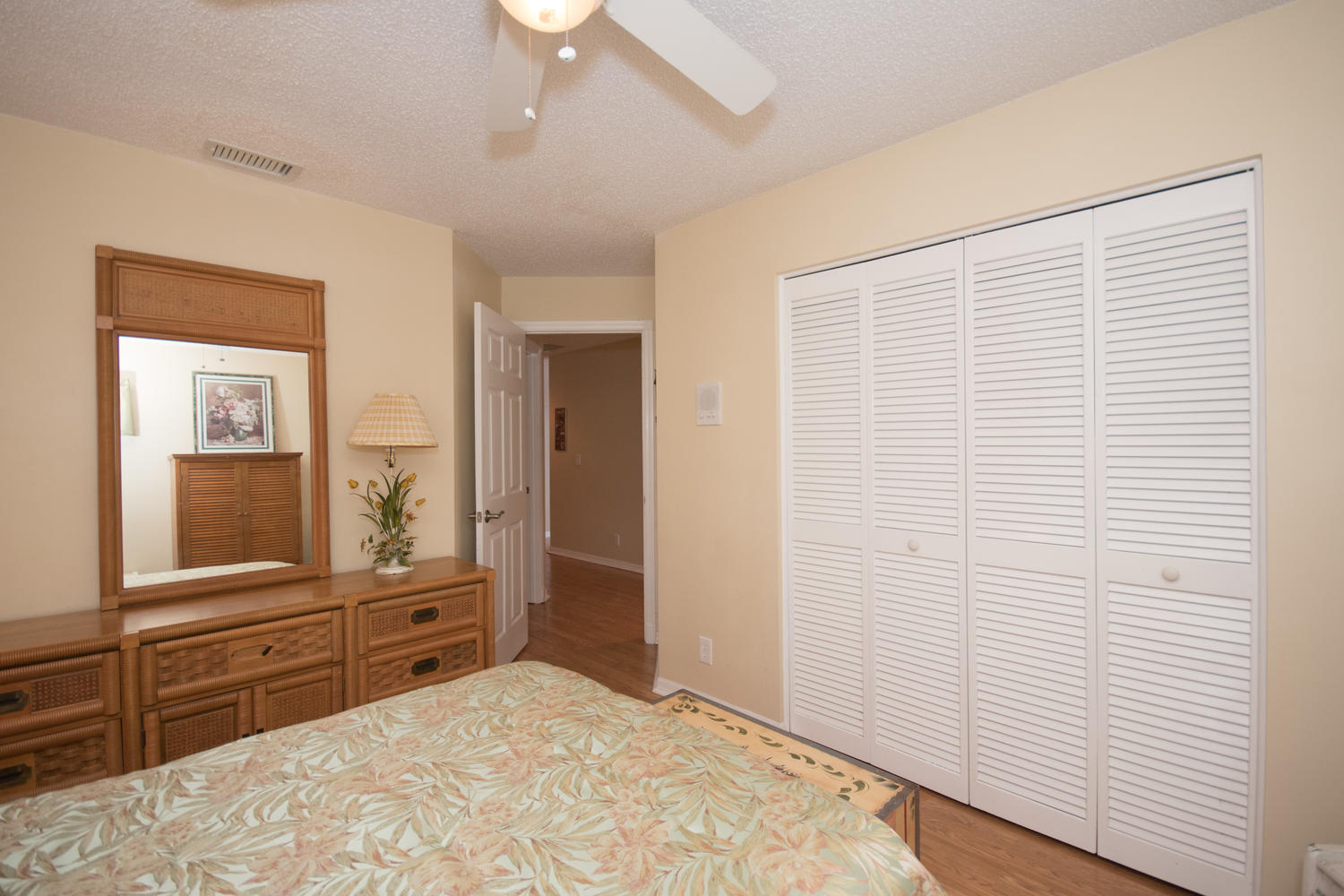 10864 Tea Olive Lane Boca Raton, FL 33498 - Photo 23 of 48 10864 Tea Olive Ln Boca Raton-large-035-