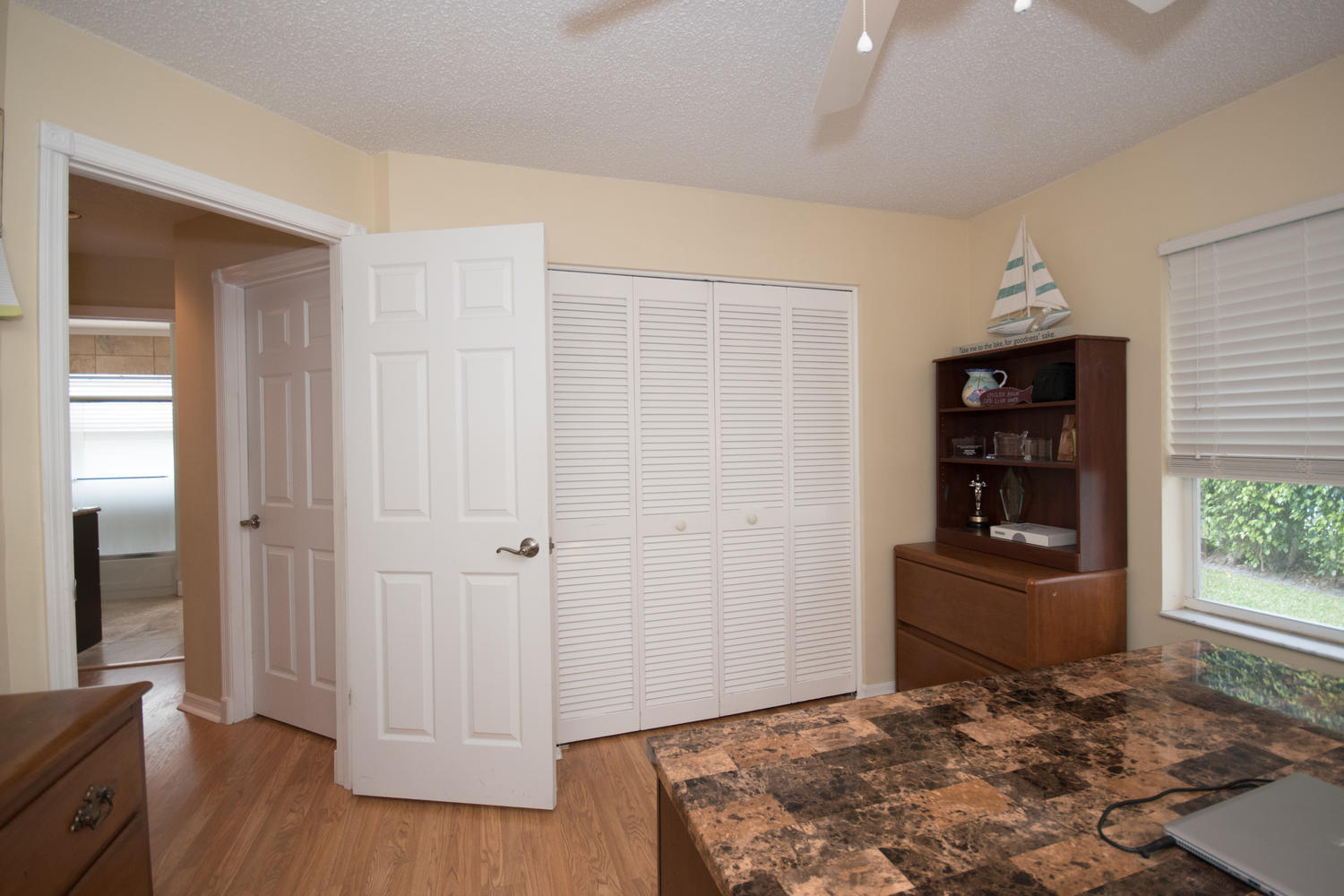 10864 Tea Olive Lane Boca Raton, FL 33498 - Photo 26 of 48 10864 Tea Olive Ln Boca Raton-large-040-