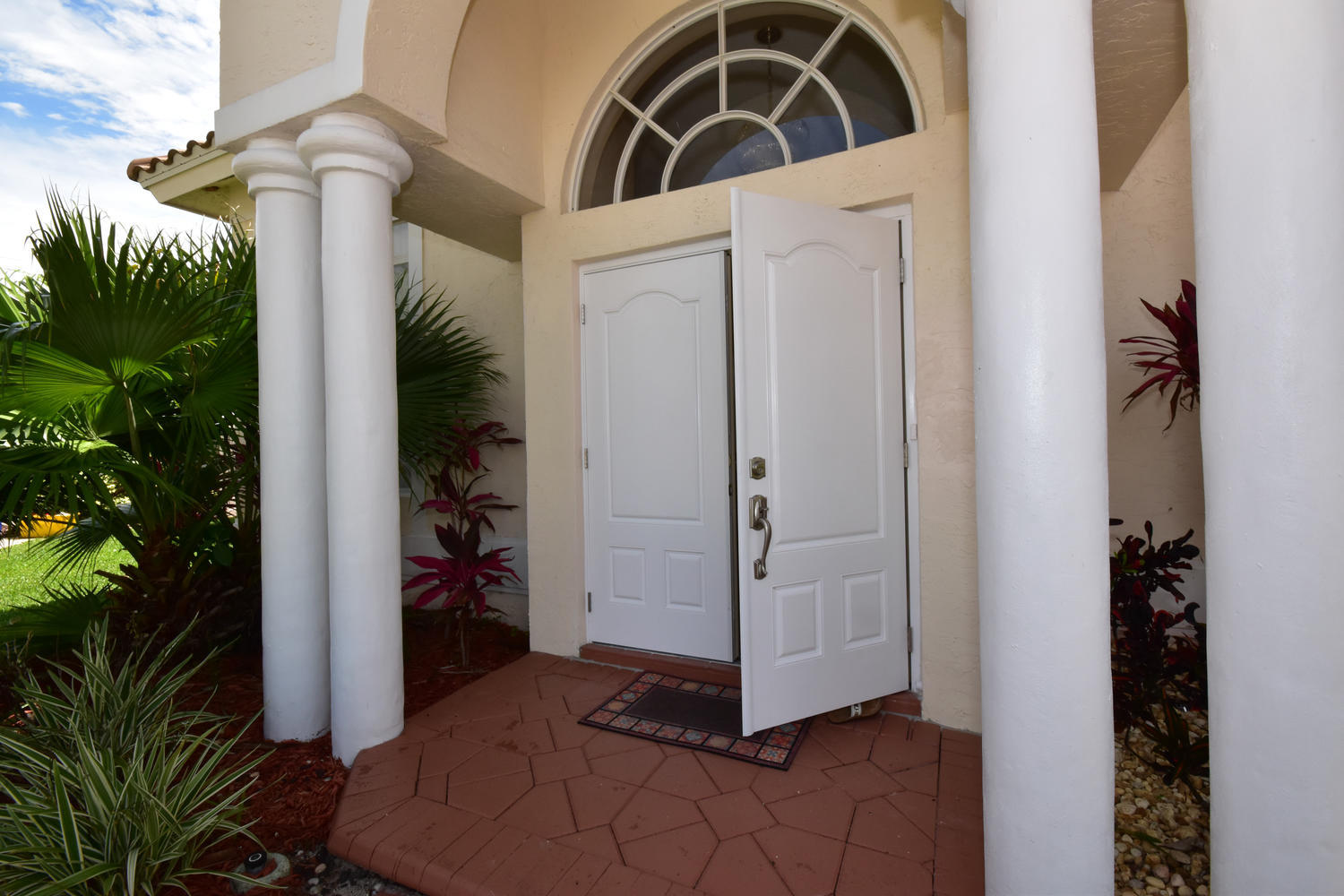 10864 Tea Olive Lane Boca Raton, FL 33498 - Photo 40 of 48 10864 Tea Olive Ln Boca Raton-large-057-