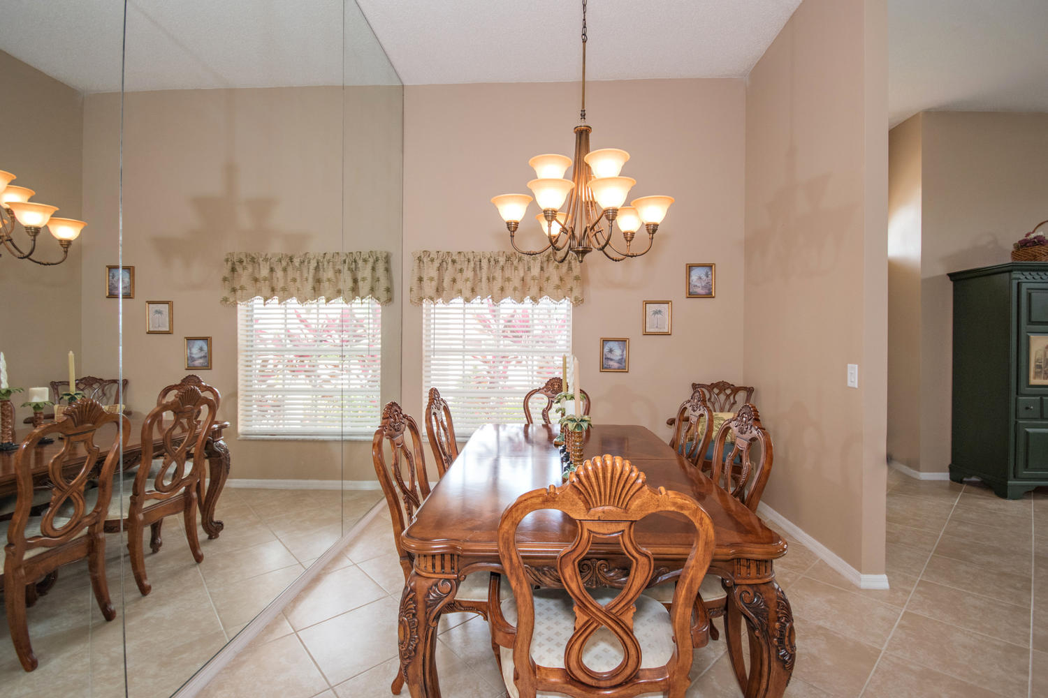 10864 Tea Olive Lane Boca Raton, FL 33498 - Photo 8 of 48 10864 Tea Olive Ln Boca Raton-large-011-