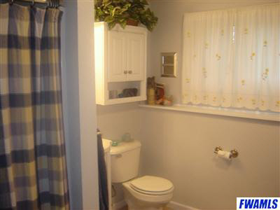 907 Moeller Road New Haven, IN 46774 - Photo 6 of 11 Gallery Image 6