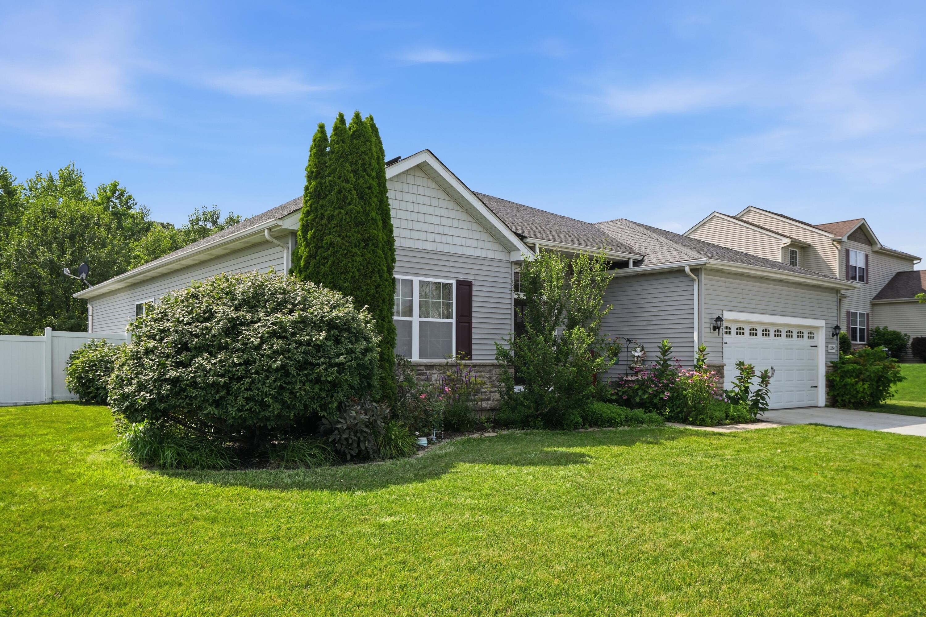 12284 Perry Street Crown Point, IN 46307 - Photo 2 of 24 3000x2000