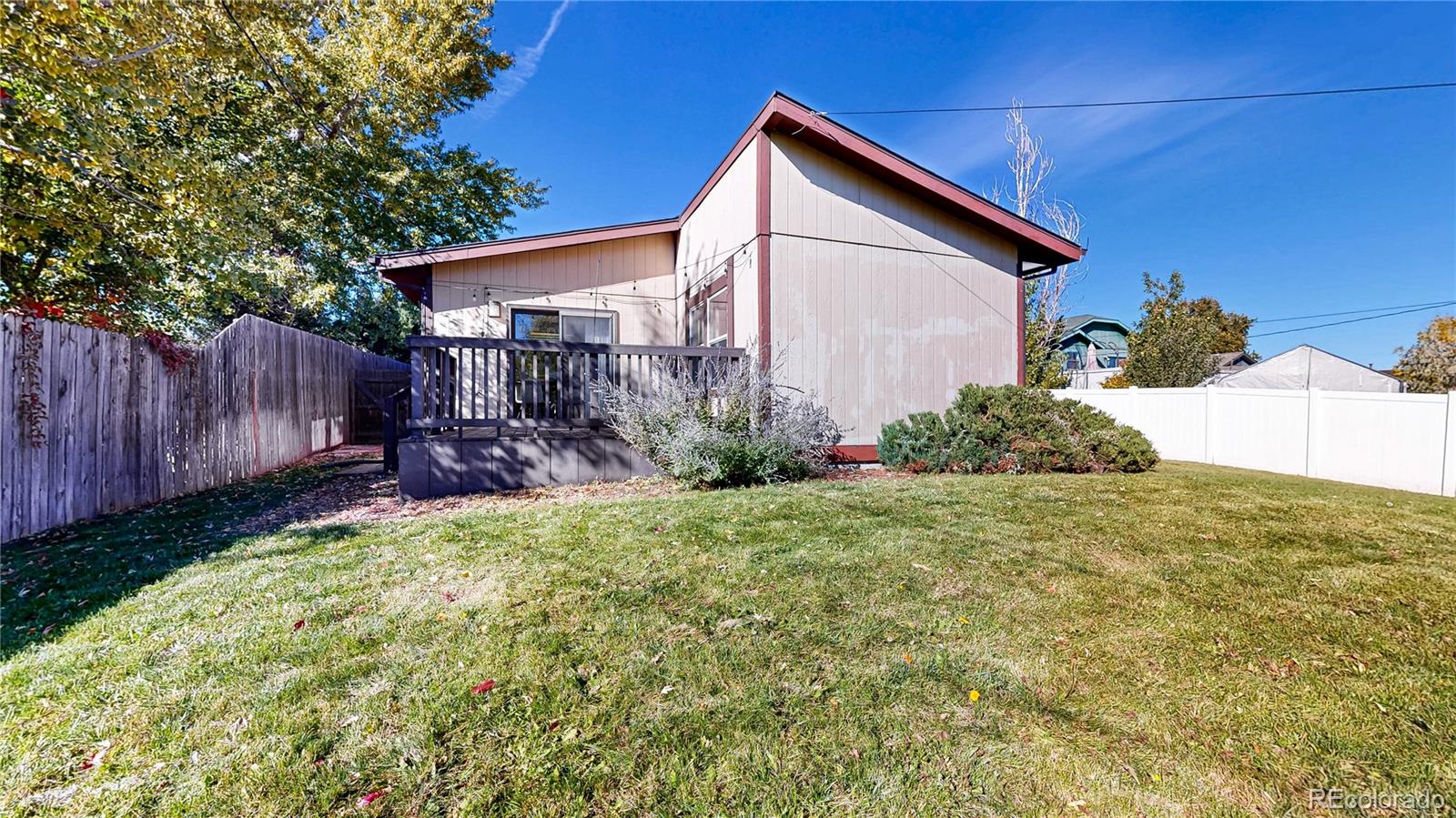 214 Poppy Street Golden, CO 80401 - Photo 28 of 31 a backyard of a house