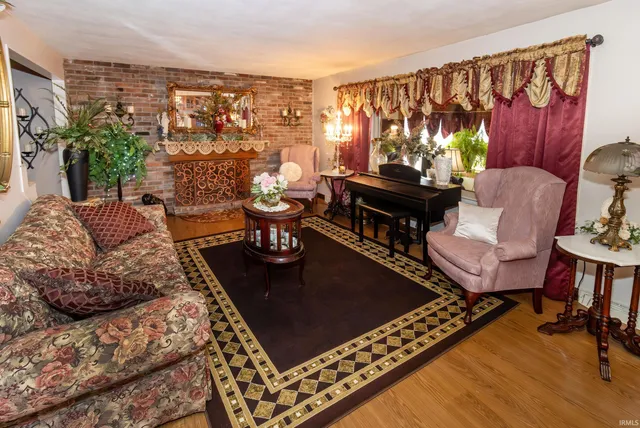 $379,900 | 1813 College Avenue, Vincennes, IN 47591