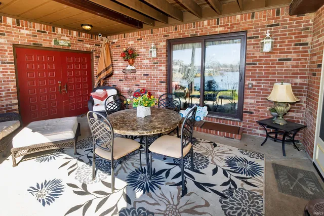 $379,900 | 1813 College Avenue, Vincennes, IN 47591