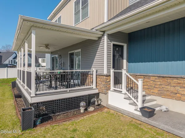 $550,000 | 32 Stacey Way, North Greenbush, NY 12180