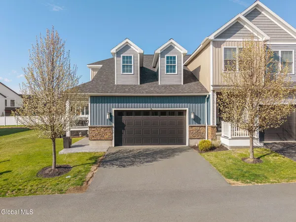 $550,000 | 32 Stacey Way, North Greenbush, NY 12180