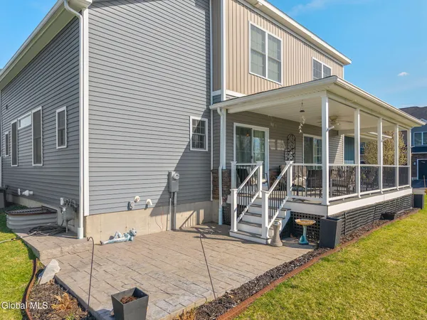 $550,000 | 32 Stacey Way, North Greenbush, NY 12180