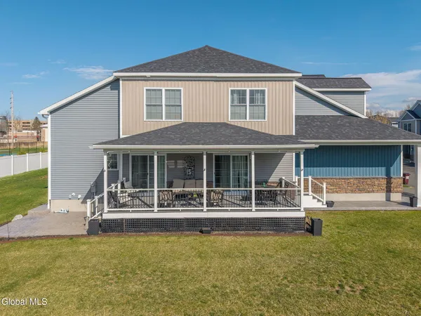 $550,000 | 32 Stacey Way, North Greenbush, NY 12180