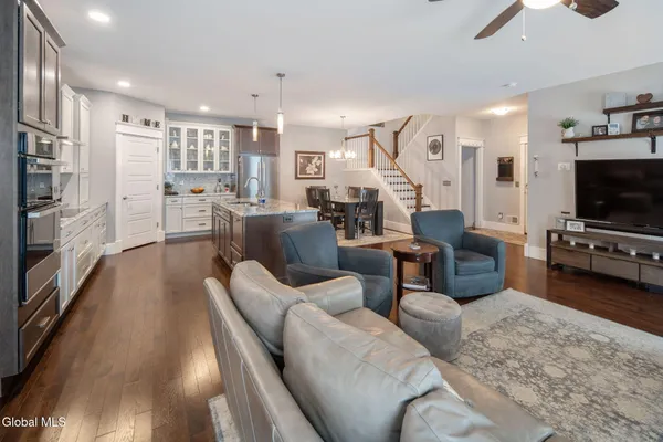 $550,000 | 32 Stacey Way, North Greenbush, NY 12180