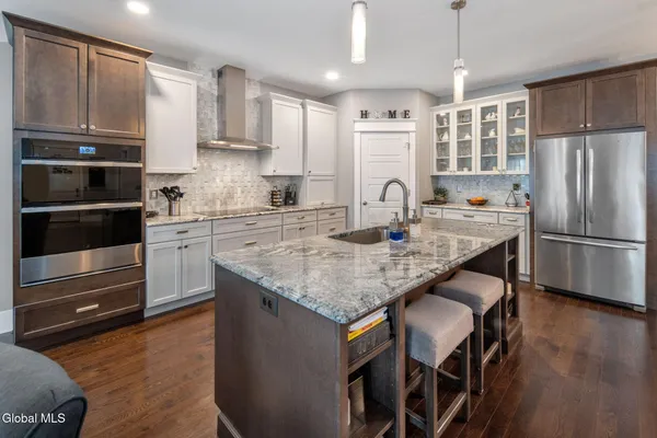 $550,000 | 32 Stacey Way, North Greenbush, NY 12180