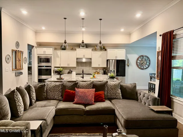 $499,500 | 6934 North Sunrise Loop, Olive Branch, MS 38654