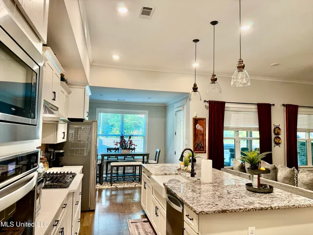 $499,500 | 6934 North Sunrise Loop, Olive Branch, MS 38654