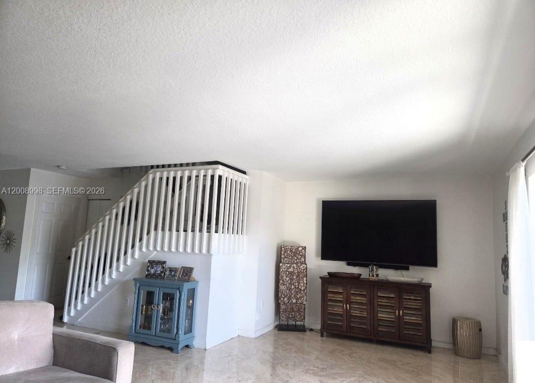 16504 Southwest 71st Terrace Miami, FL 33193 - Photo 4 of 8