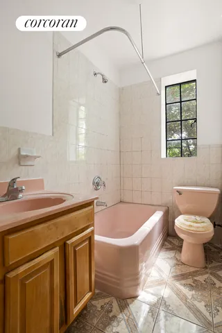 $525,000 | 116 Pinehurst Avenue, Unit F25 | Hudson Heights