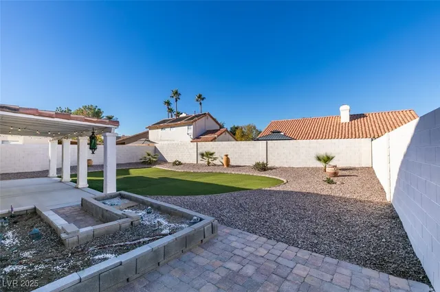 $2,012 | 225 Comanche Place, Henderson, NV 89074