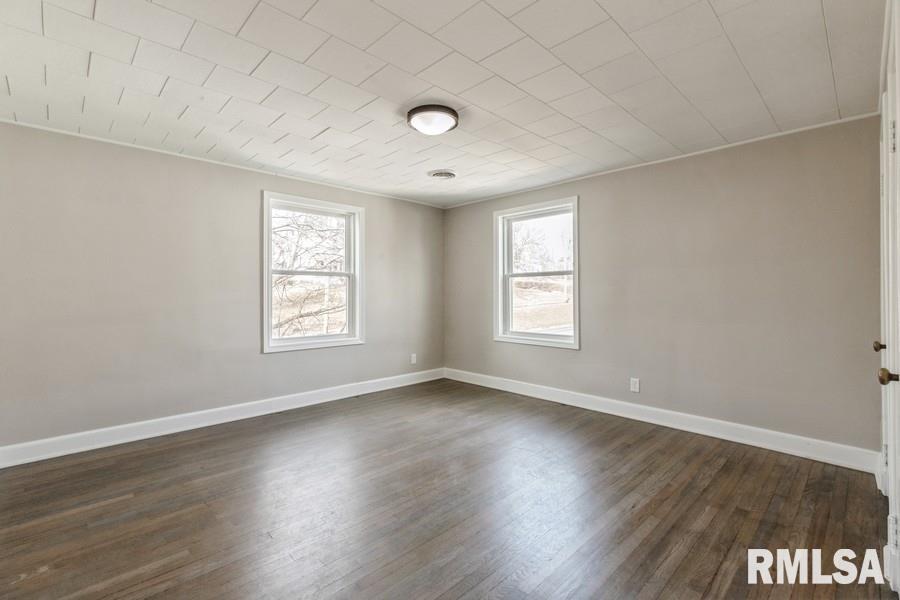 1717 North 3rd Street Clinton, IA 52732 - Photo 12 of 15