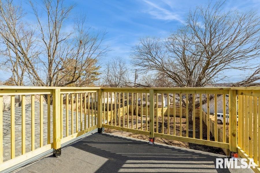 1717 North 3rd Street Clinton, IA 52732 - Photo 4 of 15