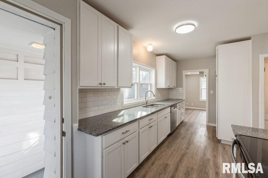 1717 North 3rd Street Clinton, IA 52732 - Photo 8 of 15