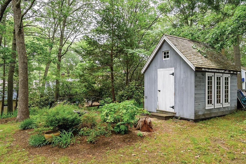 90 Risley Road Brookline, MA 02467 - Photo 14 of 14