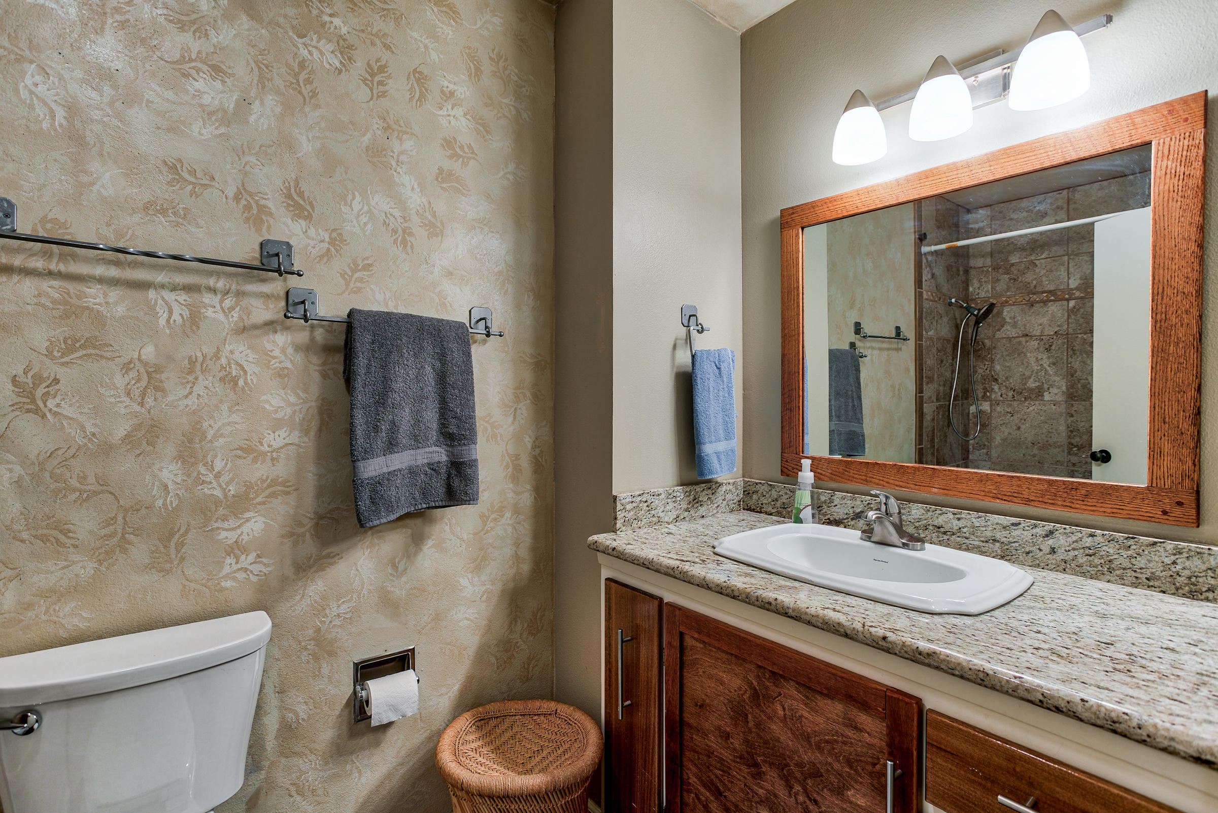 21495 Valley Oak Road Redding, CA 96003 - Photo 25 of 45 _MGL0146