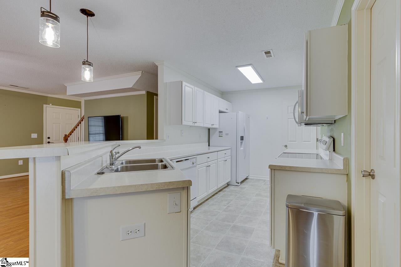 1010 Meehan Way Pendleton, SC 29670 - Photo 14 of 39