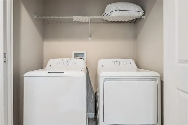 $2,000 | 7012 Holly Heath Drive, Riverview, FL 33578