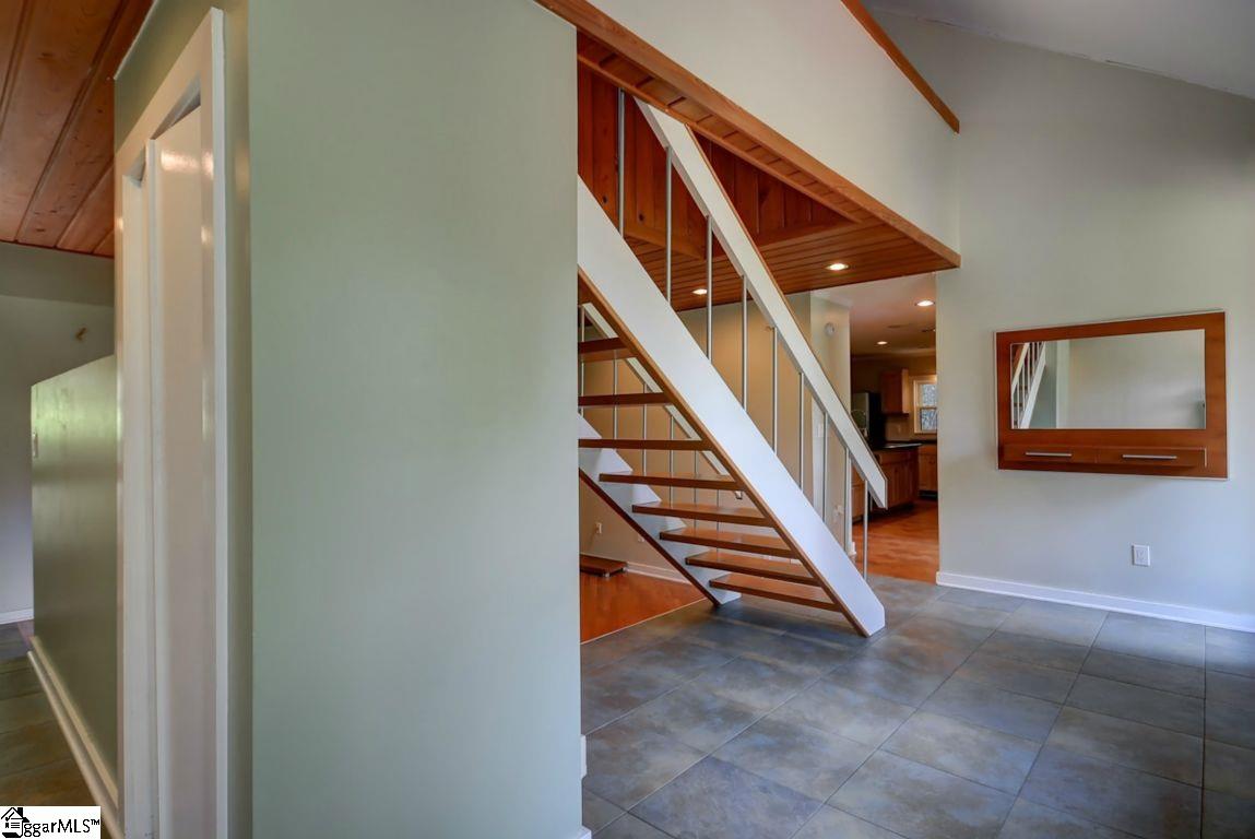 176 Hickory Forest Laurens, SC 29360 - Photo 4 of 36
