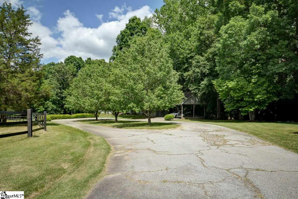 176 Hickory Forest Laurens, SC 29360 - Photo 34 of 36