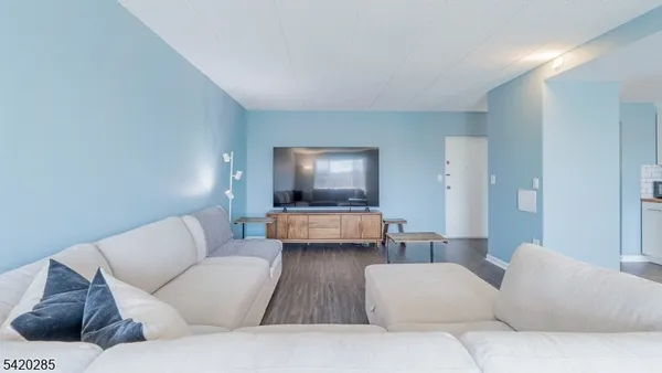 $330,000 | 190 Morris Avenue, Unit 3B, Springfield, NJ 07081